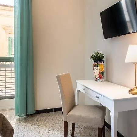 Otel Aurispa Noto
